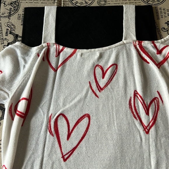 White Tops with heart - Picture 3 of 3